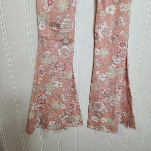 Altar’d State Feeling Groovy Floral Bell Bottom Pants Pink 70s Vibe XS NWT - Picture 7 of 14